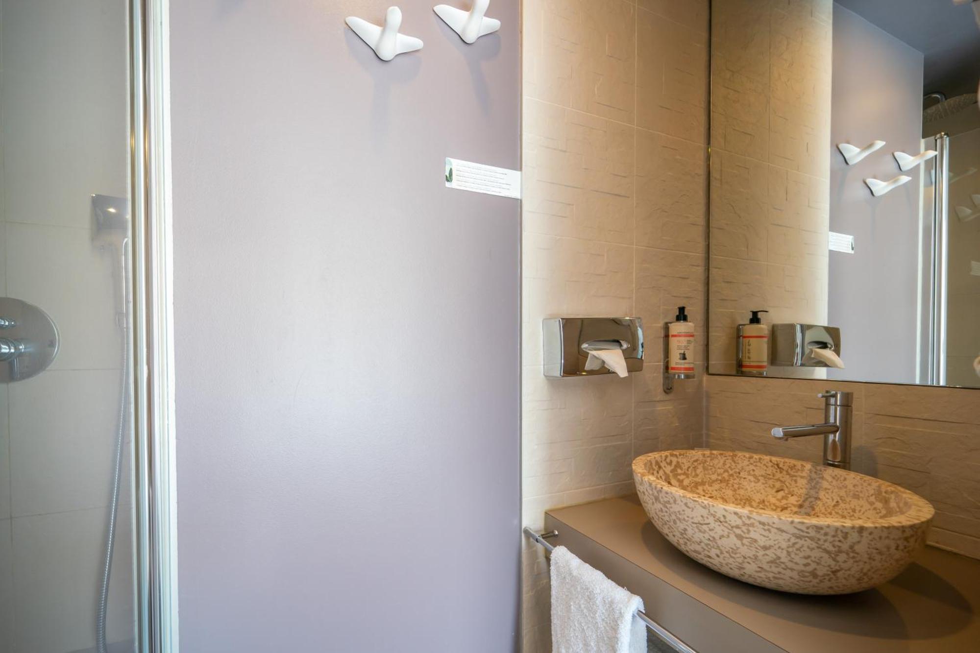 La Finca Hotel & Spa Paris Bagian luar foto