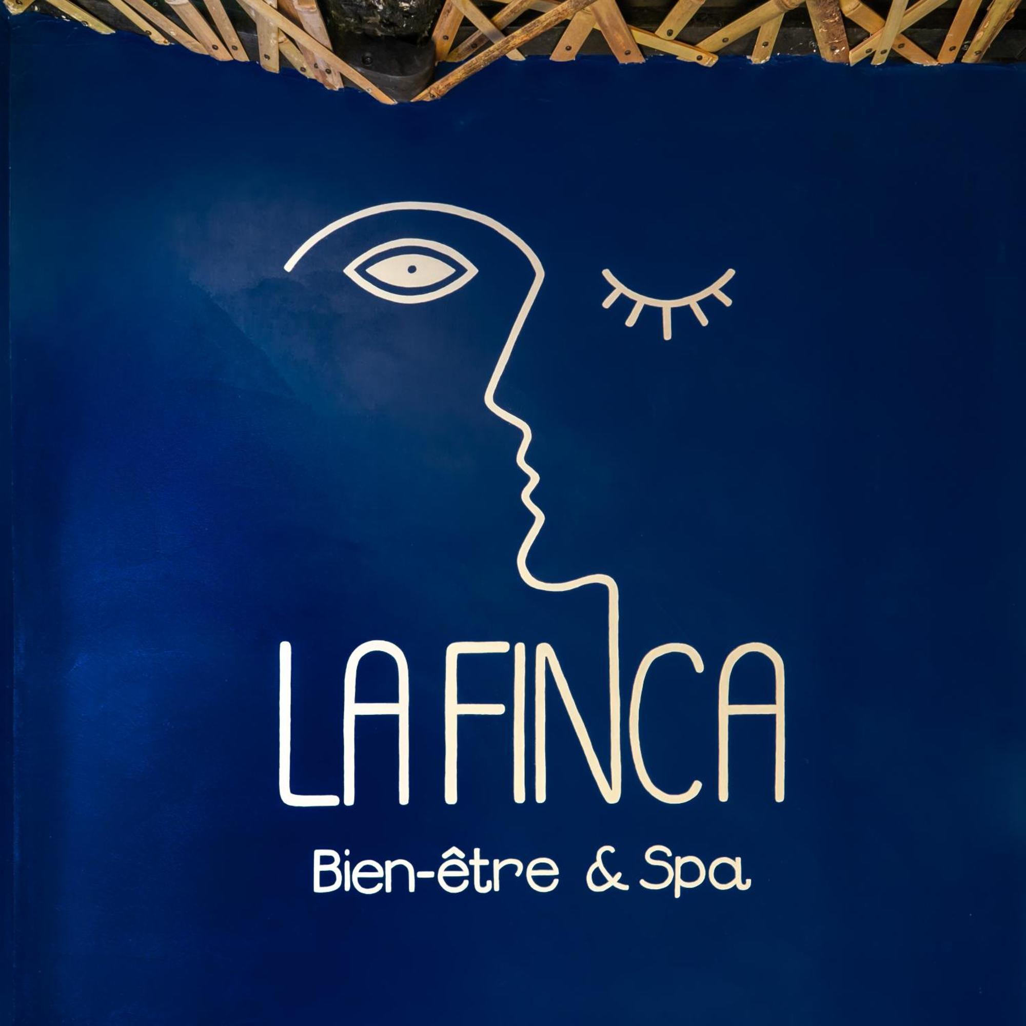 La Finca Hotel & Spa Paris Bagian luar foto