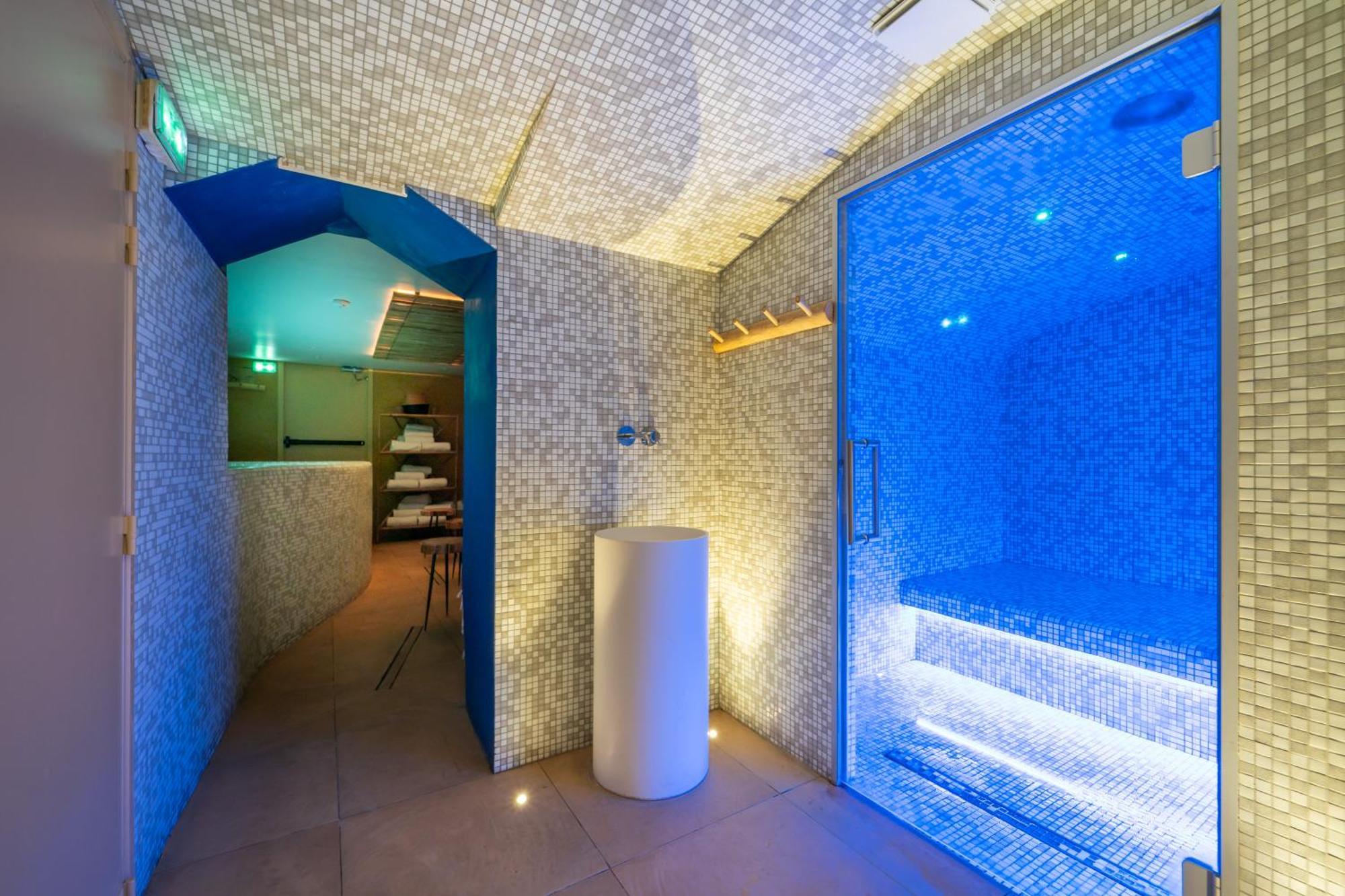 La Finca Hotel & Spa Paris Bagian luar foto