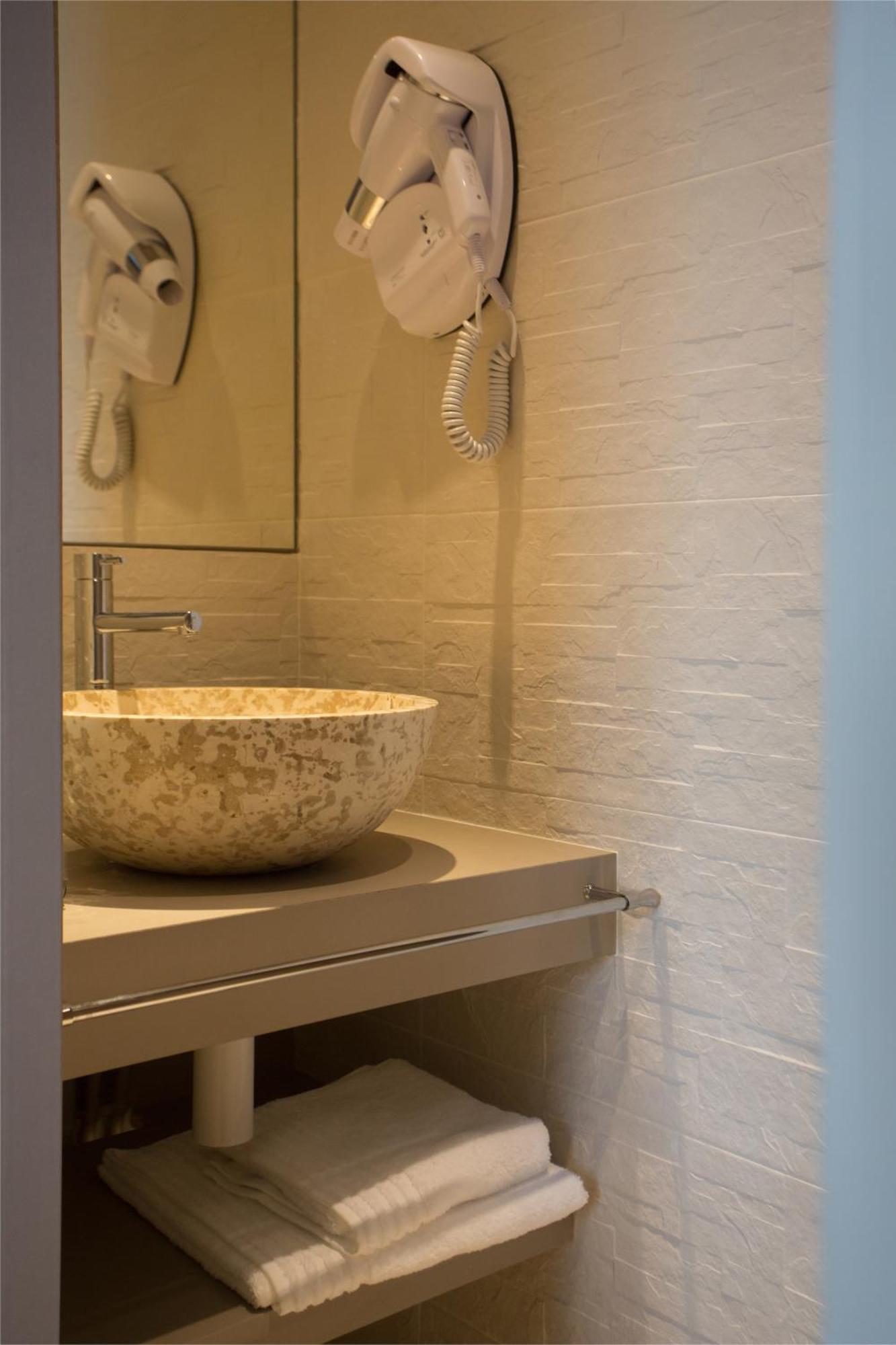 La Finca Hotel & Spa Paris Bagian luar foto