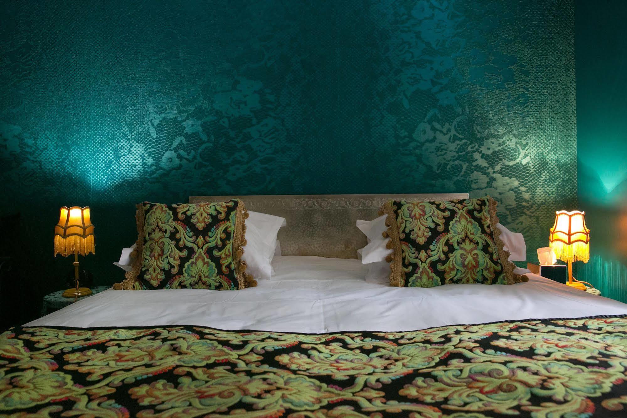 La Finca Hotel & Spa Paris Bagian luar foto